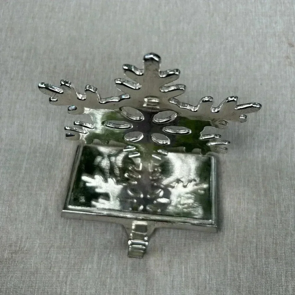 N/A 🎄silver snowflake